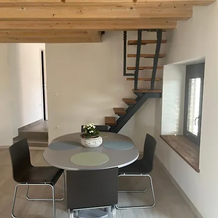 Apartma Oljka Apartment